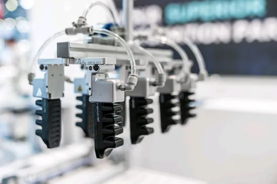 유연한 공압 소프트 세 손가락 적응형 그리퍼